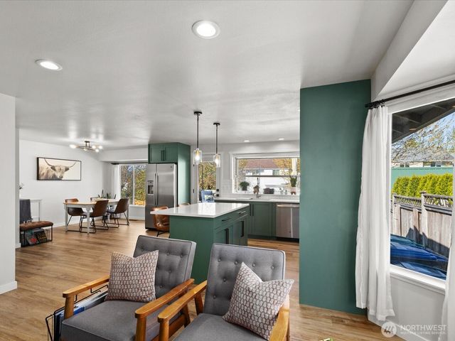 22905 SE 281 Place, Maple Valley, WA 98038