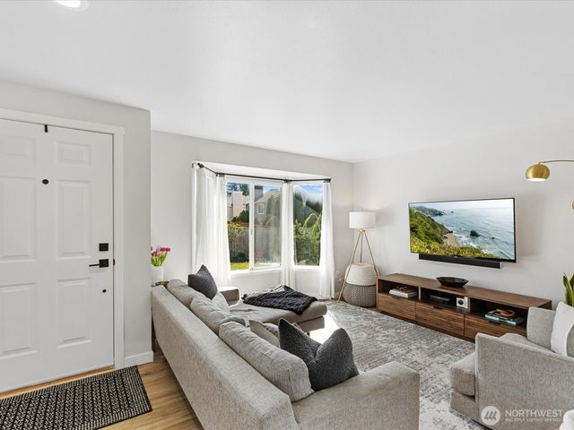22905 SE 281 Place, Maple Valley, WA 98038