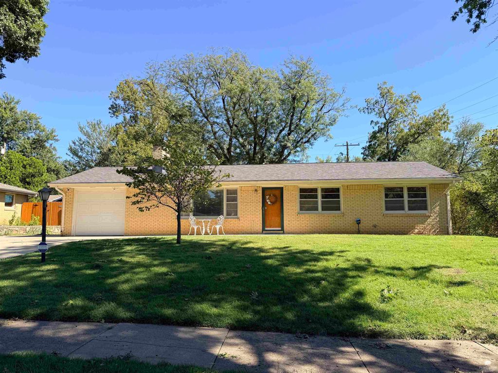 1704 Browning Avenue, Manhattan, KS 66502