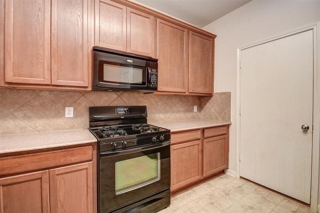 13163 Stratford Skies Lane, Houston, TX 77072