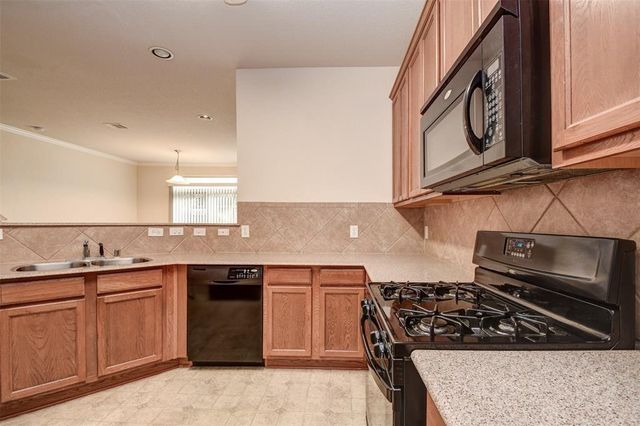 13163 Stratford Skies Lane, Houston, TX 77072