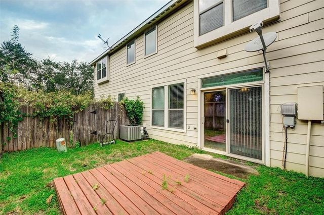 13163 Stratford Skies Lane, Houston, TX 77072