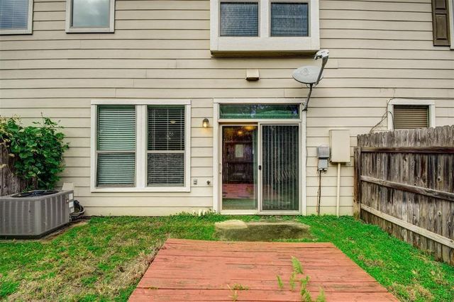 13163 Stratford Skies Lane, Houston, TX 77072