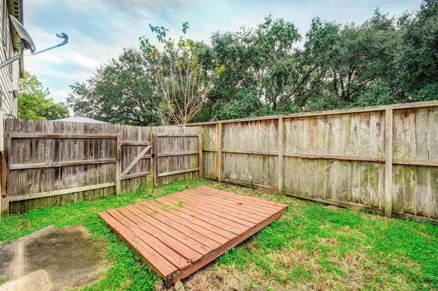 13163 Stratford Skies Lane, Houston, TX 77072