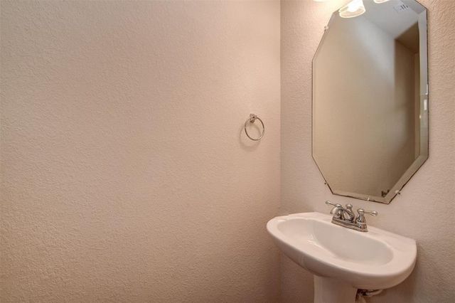 13163 Stratford Skies Lane, Houston, TX 77072