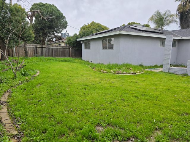 424 W Rialto Avenue, Clovis, CA 93612