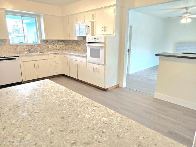 424 W Rialto Avenue, Clovis, CA 93612