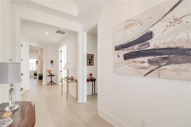 385 Huron Lane, Hoschton, GA 30548