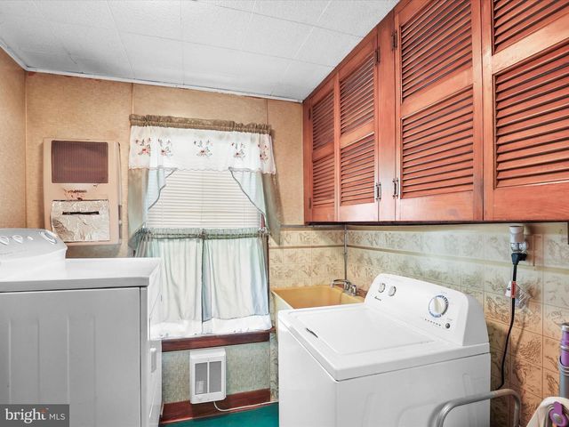 4960 YORK, New Oxford, PA 17350
