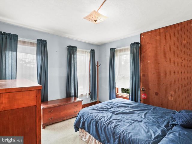 4960 YORK, New Oxford, PA 17350