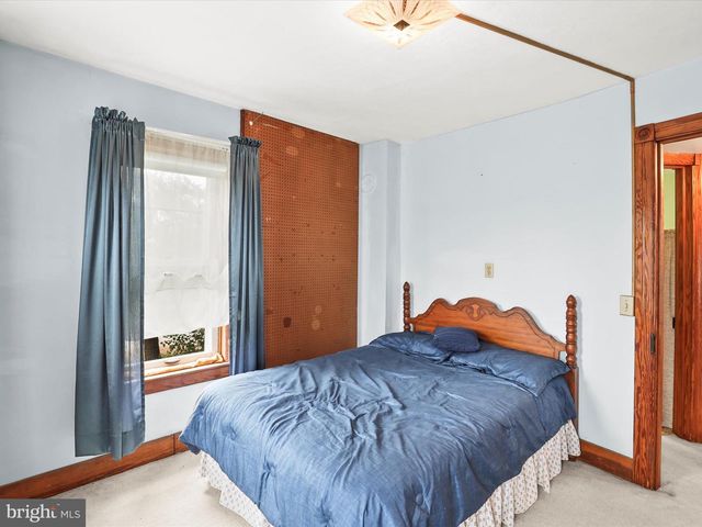 4960 YORK, New Oxford, PA 17350
