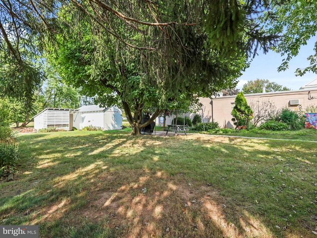 4960 YORK, New Oxford, PA 17350