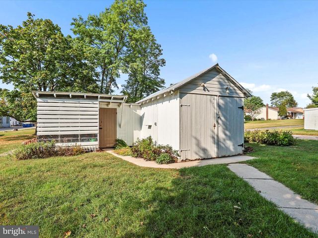 4960 YORK, New Oxford, PA 17350