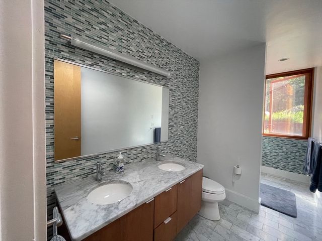 4 Solstice Way, Sharon, MA 02067