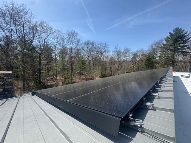 4 Solstice Way, Sharon, MA 02067