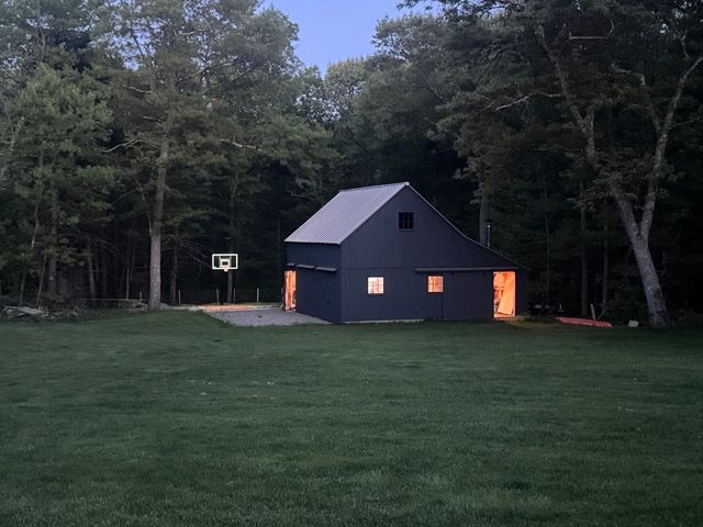 4 Solstice Way, Sharon, MA 02067