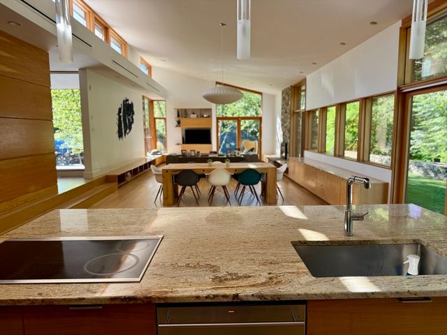 4 Solstice Way, Sharon, MA 02067