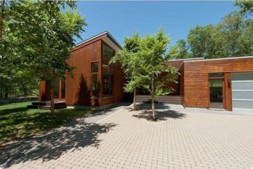 4 Solstice Way, Sharon, MA 02067