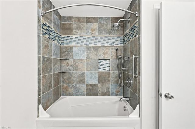 228 Convention DR, Virginia Beach, VA 23462