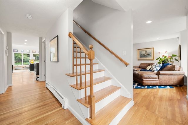 19 Saltmeadow Ln, Duxbury, MA 02332