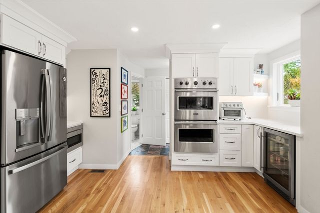 19 Saltmeadow Ln, Duxbury, MA 02332