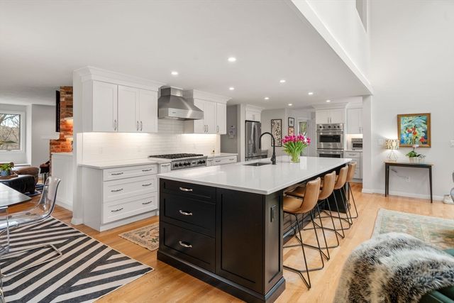 19 Saltmeadow Ln, Duxbury, MA 02332