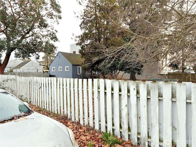 871 SW 135th Street, Burien, WA 98146