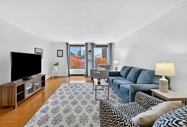 1 Gold Street APT 11D, Hartford, CT 06103