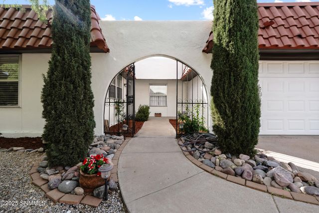 1714 Royal Drive, Las Cruces, NM 88011
