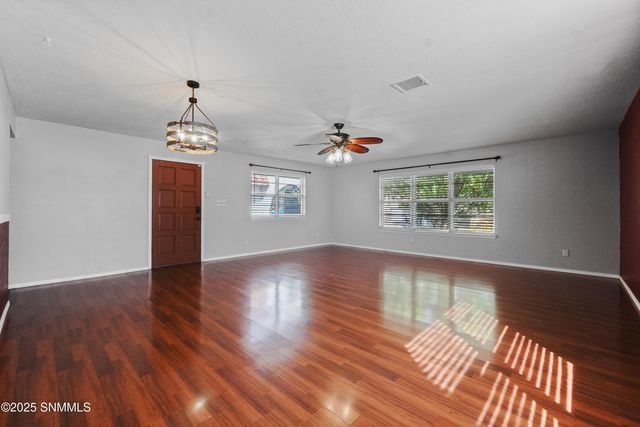 1714 Royal Drive, Las Cruces, NM 88011