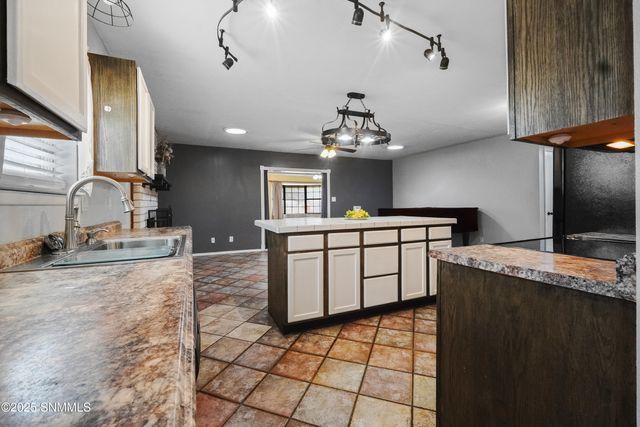 1714 Royal Drive, Las Cruces, NM 88011