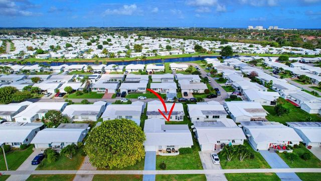 716 SW 18th Street, Boynton Beach, FL 33426
