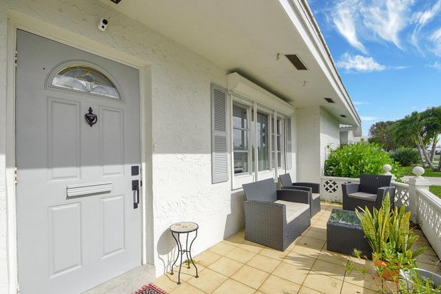 716 SW 18th Street, Boynton Beach, FL 33426