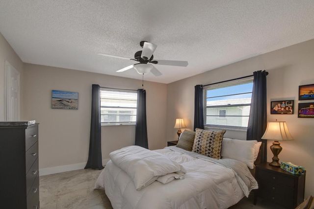 716 SW 18th Street, Boynton Beach, FL 33426