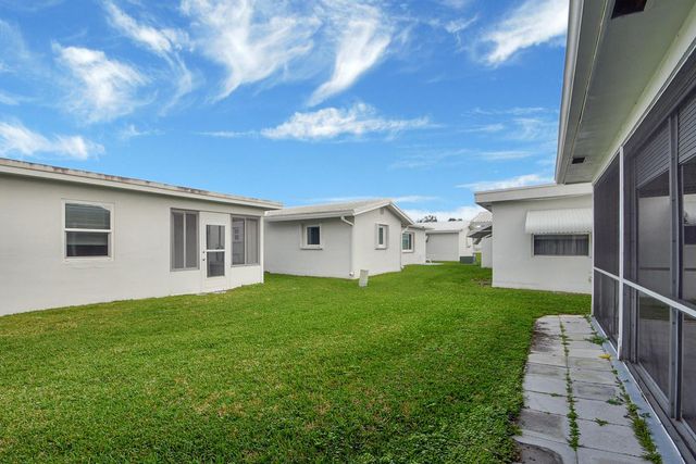 716 SW 18th Street, Boynton Beach, FL 33426