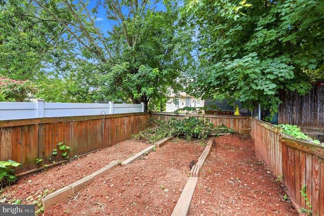 327 SUMMER ST, Royersford, PA 19468
