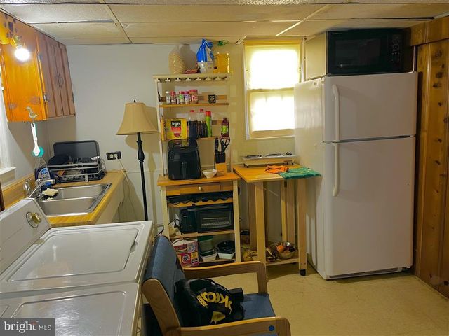 924 PALLADI DR, Baltimore, MD 21227