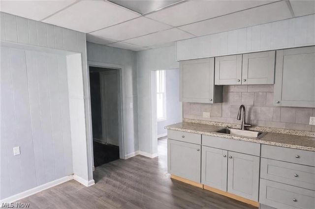 2166 W 93rd Street, Cleveland, OH 44102