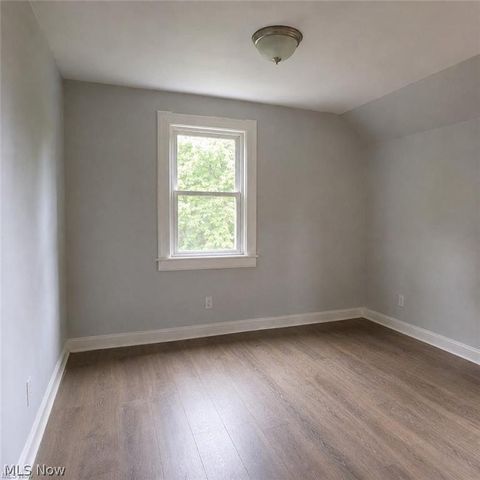 2166 W 93rd Street, Cleveland, OH 44102