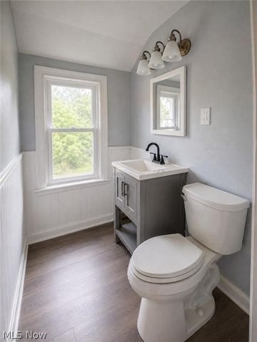 2166 W 93rd Street, Cleveland, OH 44102
