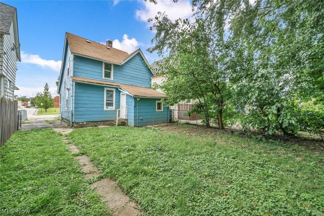 2166 W 93rd Street, Cleveland, OH 44102