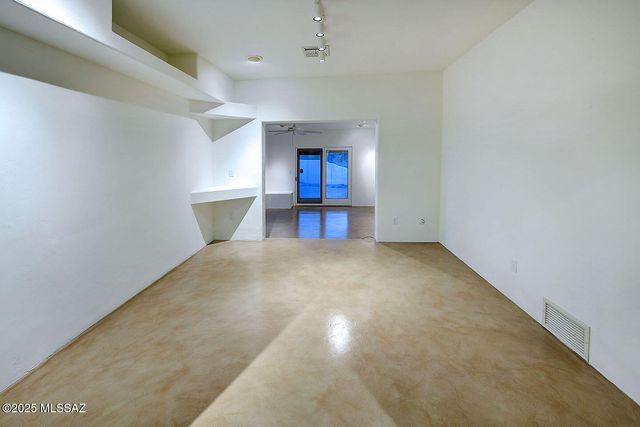 972 N Rancho Del Jefe Loop, Tucson, AZ 85748