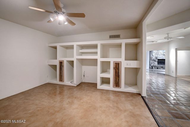 972 N Rancho Del Jefe Loop, Tucson, AZ 85748