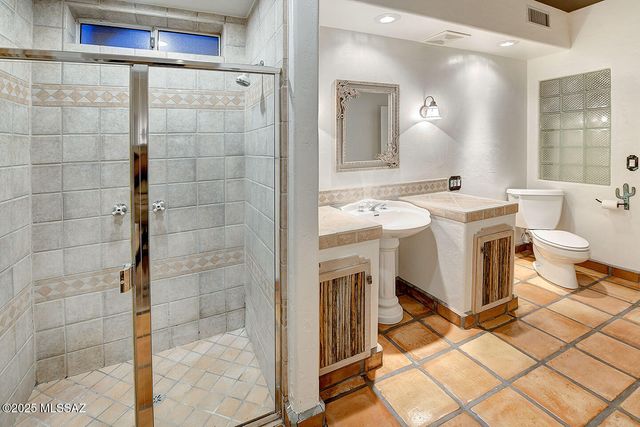 972 N Rancho Del Jefe Loop, Tucson, AZ 85748