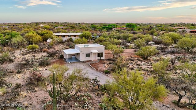 972 N Rancho Del Jefe Loop, Tucson, AZ 85748
