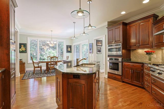 35 Frick Court, Glendale, OH 45246
