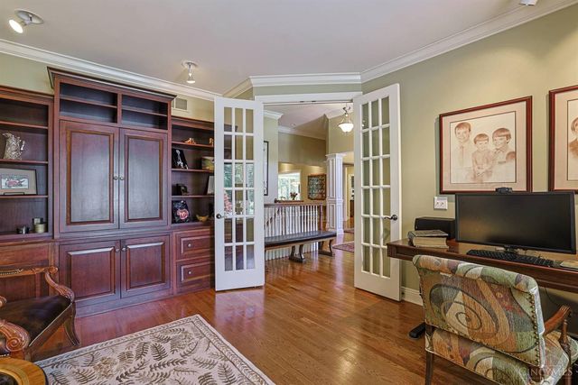 35 Frick Court, Glendale, OH 45246