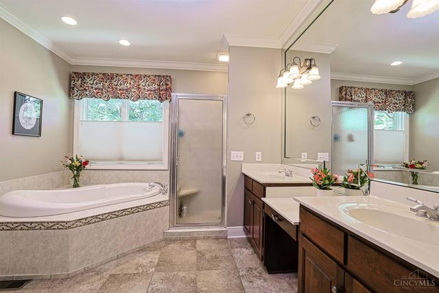 35 Frick Court, Glendale, OH 45246