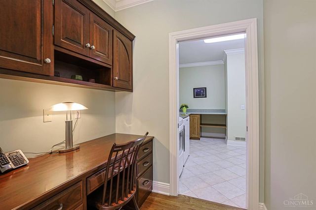 35 Frick Court, Glendale, OH 45246
