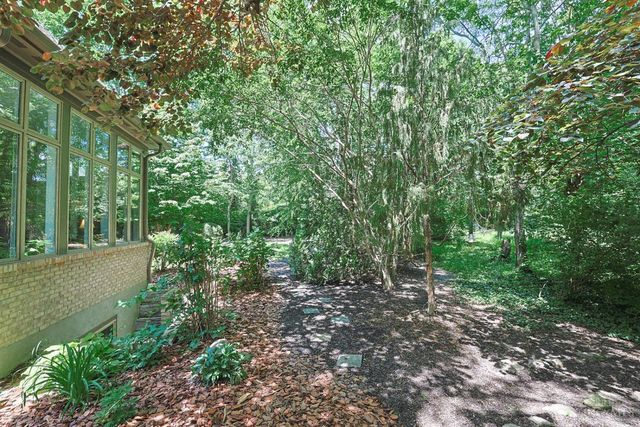 35 Frick Court, Glendale, OH 45246
